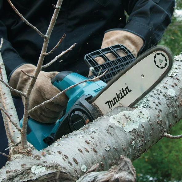 Makita DUC302Z 36V (2x 18V) Li-Ion Accu Kettingzaag Body - 300mm 2 Makita DUC302Z 36V (2x 18V) Li-Ion Accu Kettingzaag Body - 300mm - Afbeelding 2