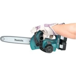 Makita DUC302Z 36V (2x 18V) Li-Ion Accu Kettingzaag Body - 300mm 11 Makita DUC302Z 36V (2x 18V) Li-Ion Accu Kettingzaag Body - 300mm -Gereedschapswinkel 44117b49153f638bf2220d96c8aa129d