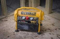 DeWalt DPC6MRC Draagbare Compressor - 6L - 8 Bar - Euro - DPC6MRC-QS -Gereedschapswinkel 4d1eefa38e4cbbd945dc4a42a471dca8