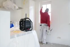 PerfectPro UBOX 400R2 Bouwradio - FM RDS - DAB+ - Bluetooth - Aux-in - Werkt Op Netstroom & Batterij -Gereedschapswinkel 55bdc31212eb91994e739feec49337a7