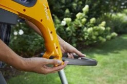 Stiga GT 100e Kit Accu Grastrimmer - 25cm - Telescopisch -Gereedschapswinkel 572d1f7520394818081d68b4e63c56cd