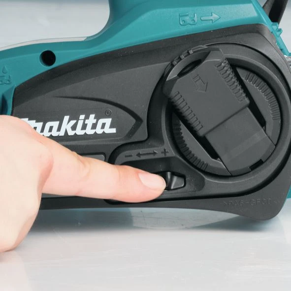 Makita DUC302Z 36V (2x 18V) Li-Ion Accu Kettingzaag Body - 300mm 4 Makita DUC302Z 36V (2x 18V) Li-Ion Accu Kettingzaag Body - 300mm - Afbeelding 4