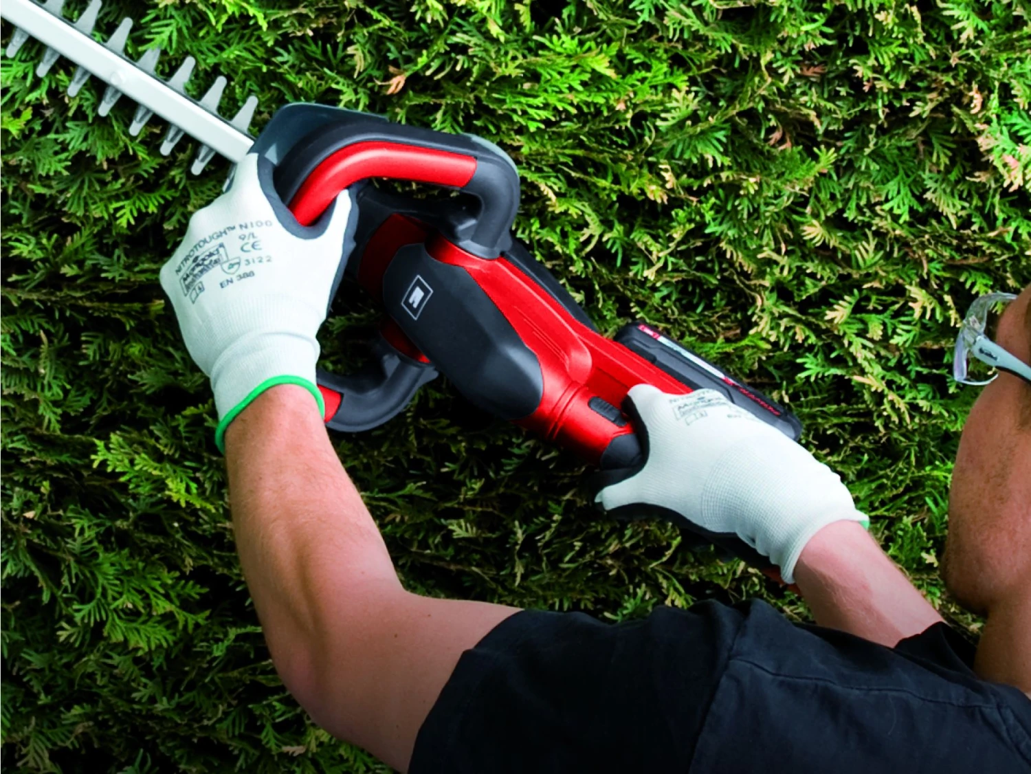 Einhell GE-CH 1846 Li SOLO Accu Heggenschaar - 18V - 520mm - Body - 3410642 8 Einhell GE-CH 1846 Li SOLO Accu Heggenschaar - 18V - 520mm - Body - 3410642 - Afbeelding 8