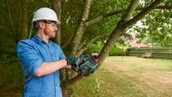 Bosch UniversalChain 18 18V Li-Ion Accu Kettingzaag Set (1x 2,5Ah Accu) - 200mm - 06008B8000 -Gereedschapswinkel b1636abb45b82eb209d166cc8b7584b5