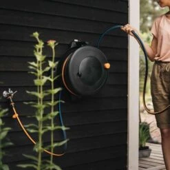 Fiskars 1057238 Solid Slanghaspel M - 20m 11 Fiskars 1057238 Solid Slanghaspel M - 20m -Gereedschapswinkel c3b404f3c1c38a451c2d0e64ee7097ed